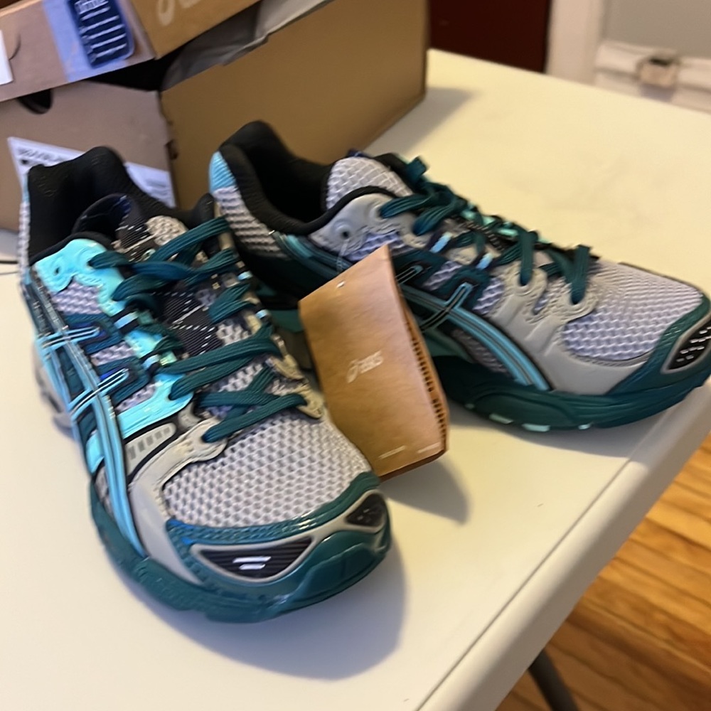 ASICS UB3-S Gel-Nimbus 9 - Picture 2 of 3